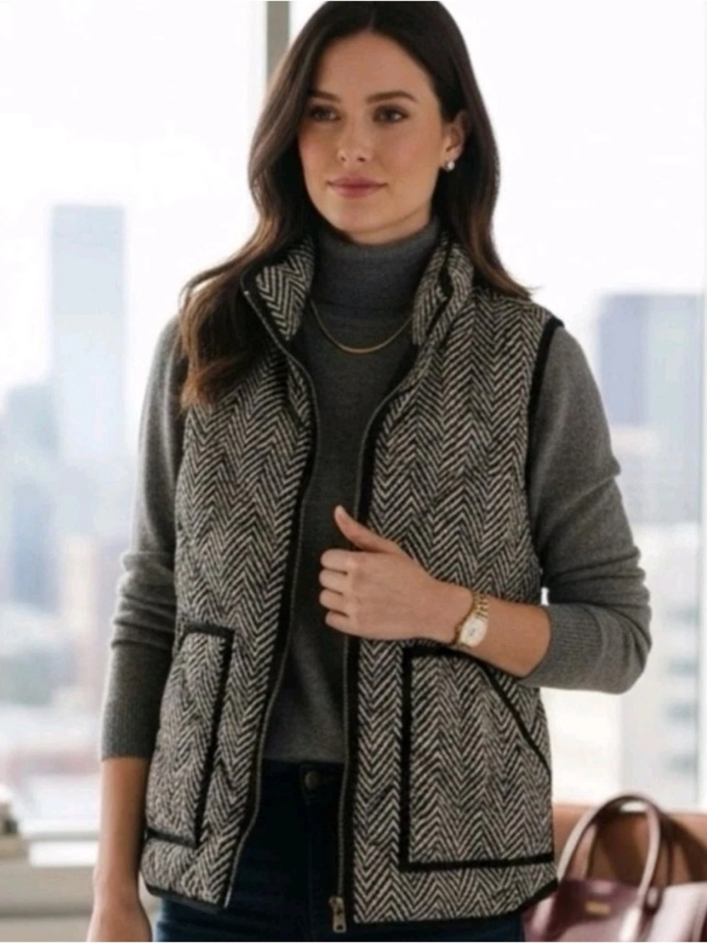 J. Crew Puffer Vest Jacket Sz M Down Quilted Black Herringbone Printed Zipper